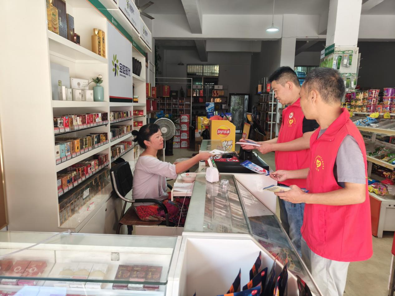 龙须塘街道开展禁毒知识宣传活动(图2)