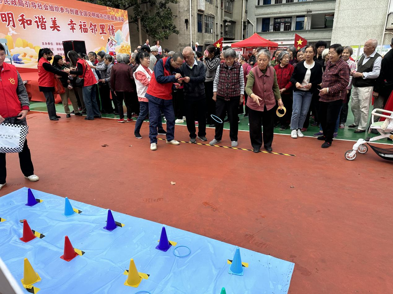 “文明和谐美 幸福邻里情”  小江湖街道解锁“和美小区”幸福密码           (图2)