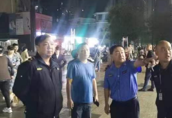 优化营商环境|关注民生，改善环境，开展夜市大整治(图1)