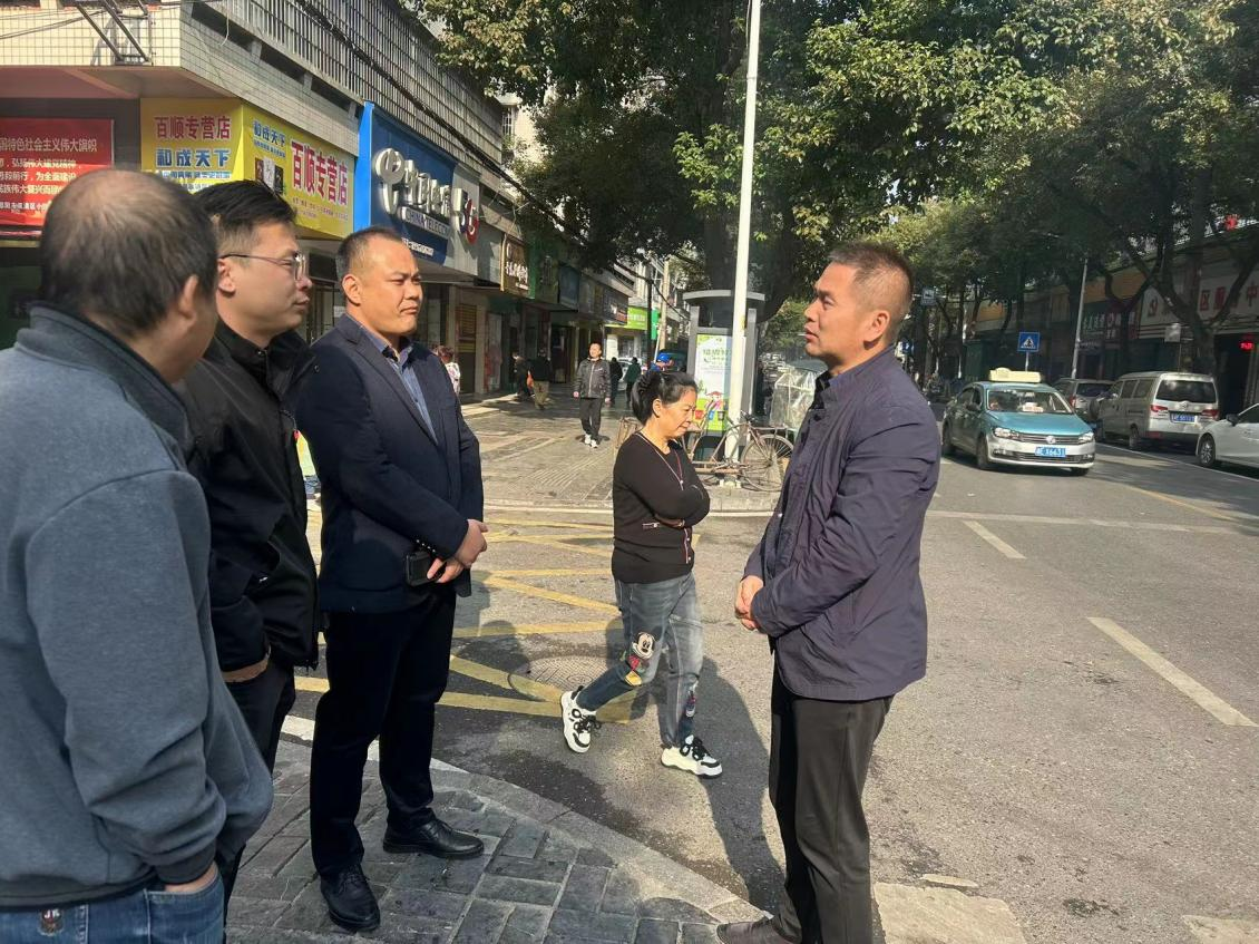区领导深入企业，优化营商环境“最后一公里”(图1)