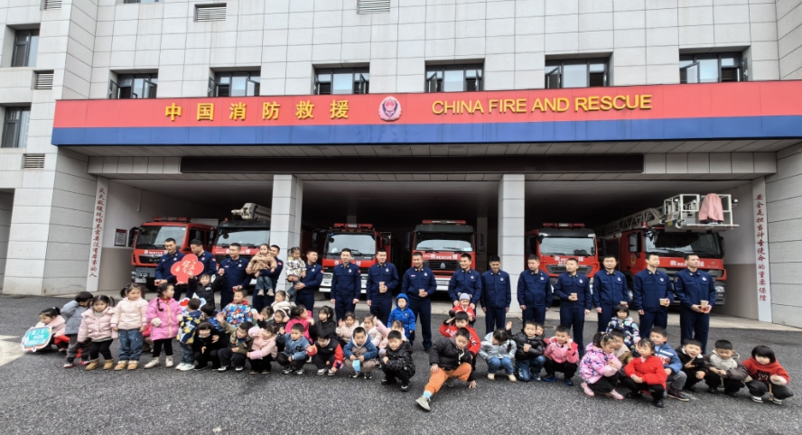 情暖冬日 爱心腊八|来自幼儿园的暖心慰问(图1)