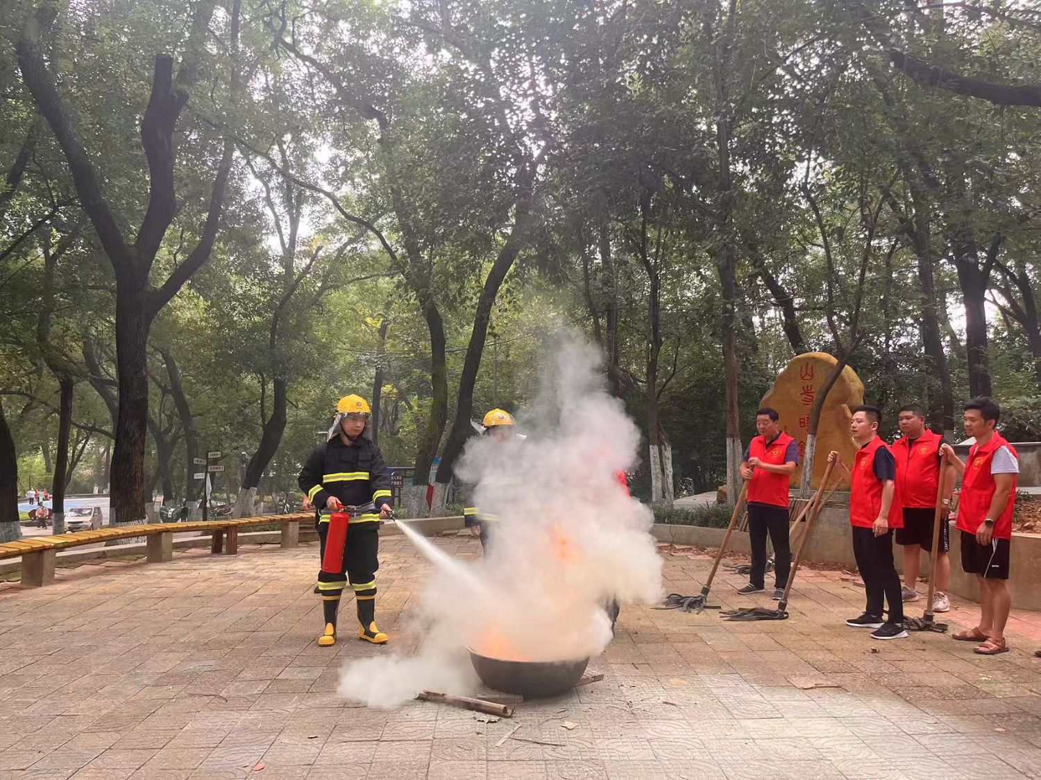 汽车站1.png