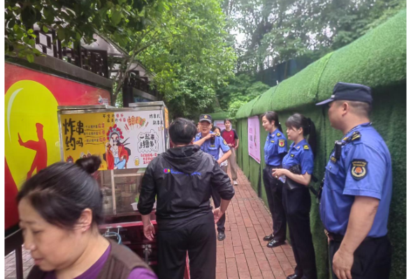 市容整治不放松 还路于民保畅通