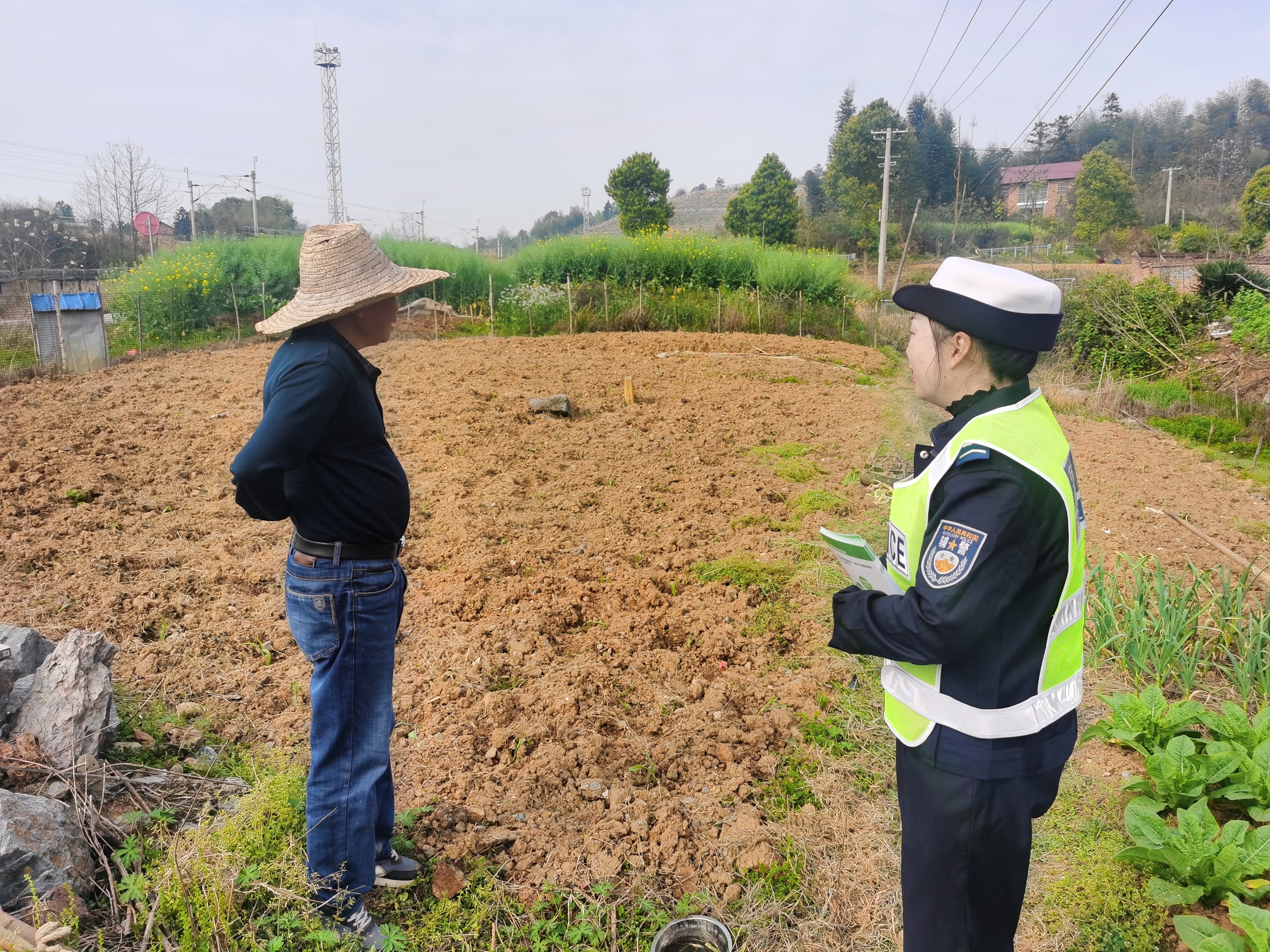 双清交警：多管齐下织密交通安全防护网