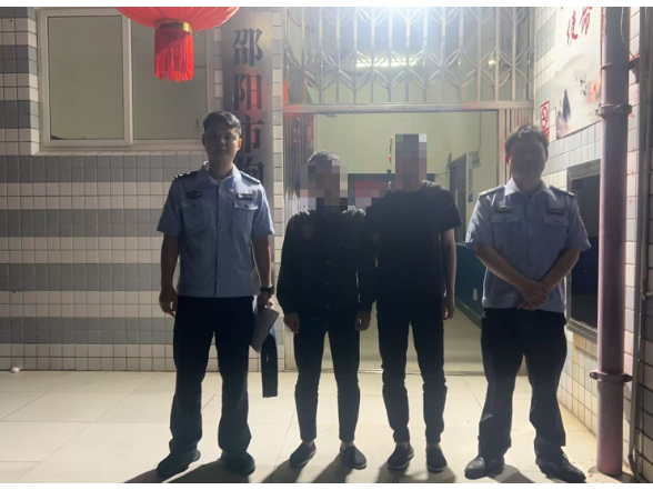 深夜“拉车门”开盲盒？双清公安快速抓获两名窃贼！