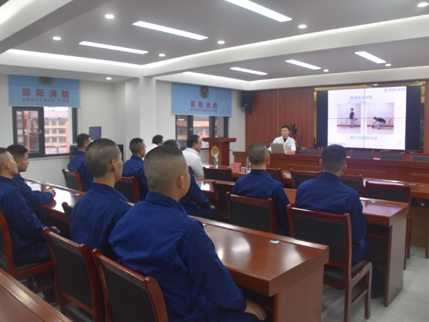 邵阳市中医院专家团走进双清消防开展义诊科普活动