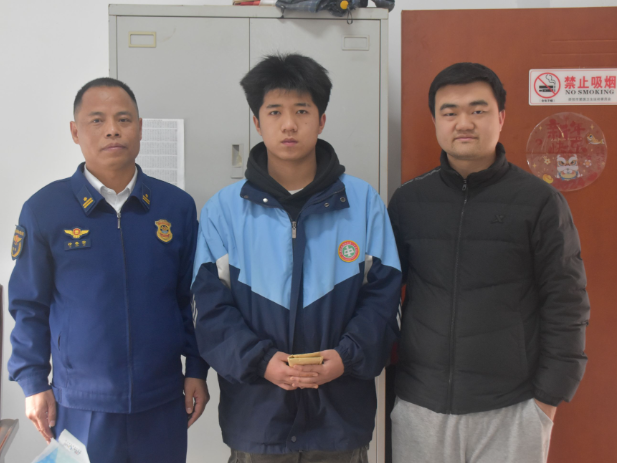 双清区消防救援局开展学雷锋走访慰问活动