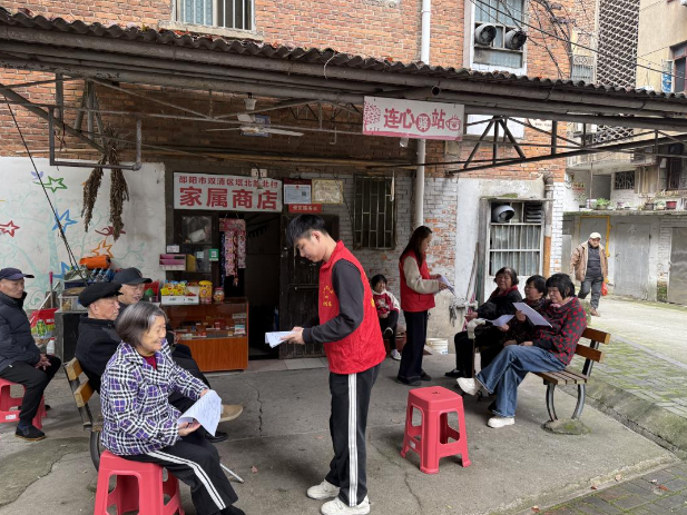 党建领航聚合力“三宣”联动润民心 ——小江湖街道塔北社区文明祭祀绘就清明新画卷