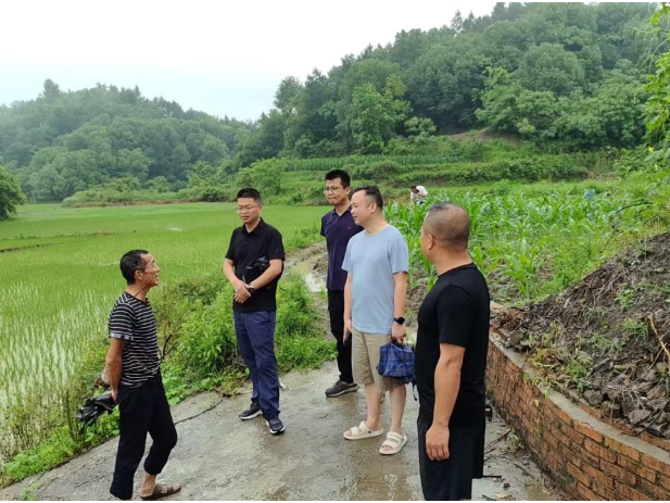 闻“汛”而动 严防隐患！石桥街道扎实开展暴雨汛期安全隐患大排查