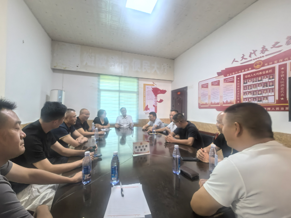 高崇山镇扎实推进秸秆禁烧工作 筑牢秸秆禁烧“防火墙”