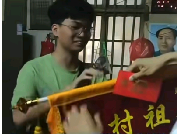 和美乡村短陂桥：一面锦旗种下归乡种子，小付村长与重点本科生的双向奔赴