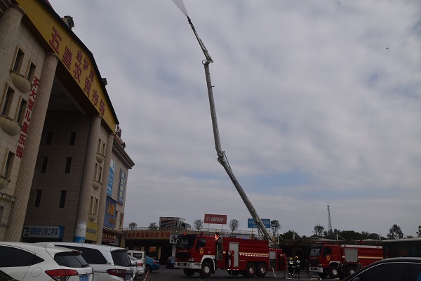 双清区组织开展多部门联合灭火救援实战演练(图3)