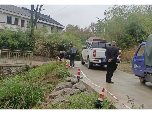 高崇山镇开展拉网式排查 筑牢道路交通安全“防护网”