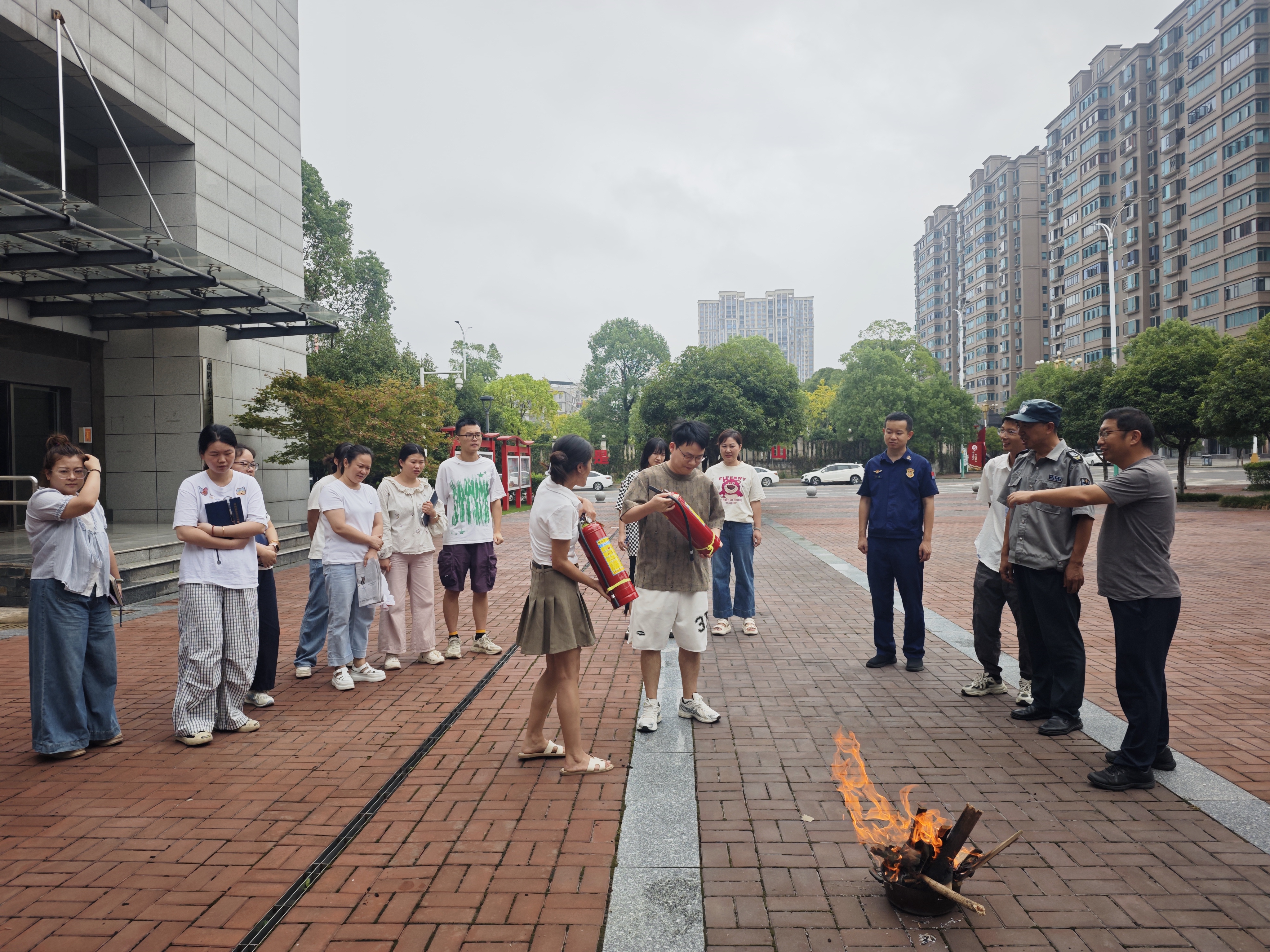 双清区消防救援大队对“12345”政务热线话务员进行消防安全培训(图3)