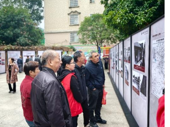 双清区汽车站街道开展“伟大的出发 永远的长征——中央红军长征出发历史展”红色主题展览进社区活动