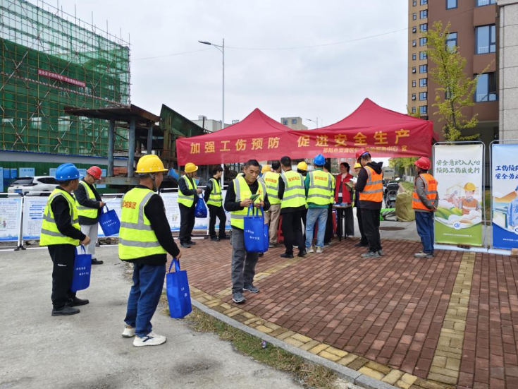 多点织密宣传网 工伤预防进万家 —— 双清区失业保险服务中心扎实开展工伤预防宣传活动