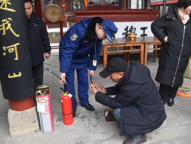 双清区消防救援局联合文旅部门开展春节前消防安全检查