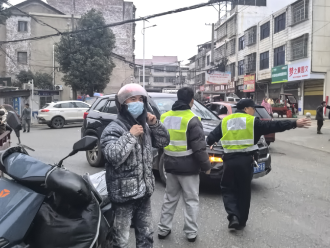 双清：高崇山镇春运办联动多部门开展保通保畅专项行动 全力护航群众"平安归途"