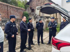 实战砺精兵 红蓝强处突——爱莲派出所常态化开展红蓝对抗实战演练