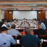 邓伟谋全面调度招商引资总部经济