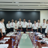 段晓赛等市领导看望党代表