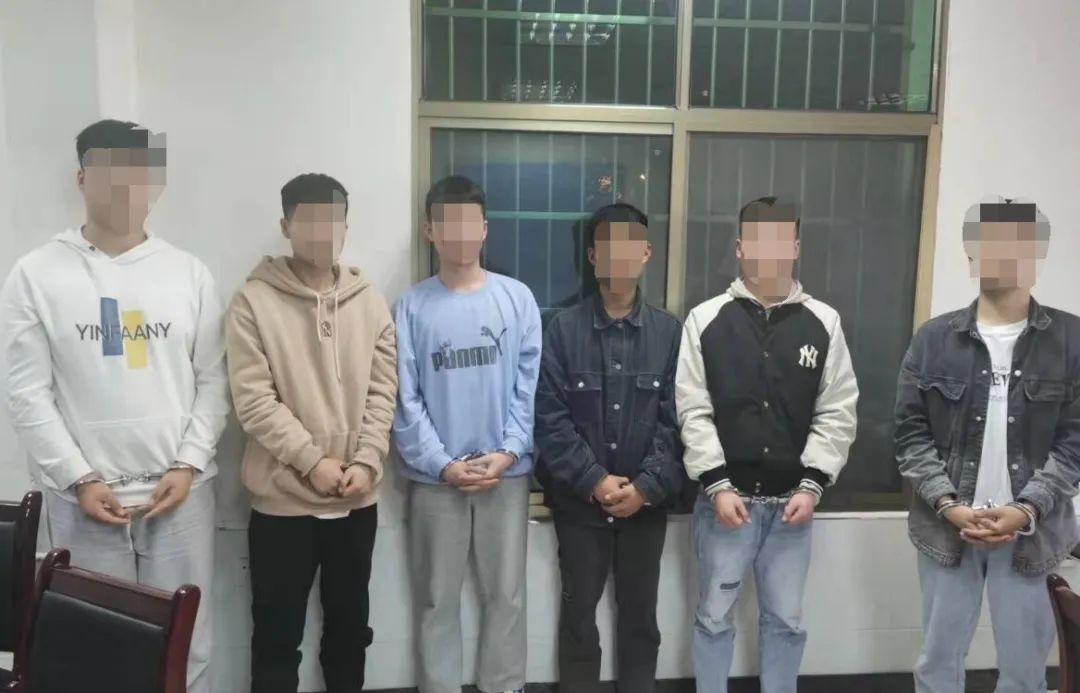 藍(lán)田派出所快速打掉一個(gè)盜竊車內(nèi)財(cái)物犯罪團(tuán)伙.jpg
