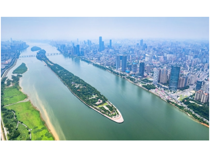 好评中国｜乘“新”而上 用“心”而为 让正能量充盈舆论场