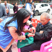 涟源市开展“孝行天下，爱满人间”关爱老年人服务活动 