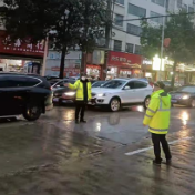 涟源市积极应对低温雨雪天气 确保道路交通安全