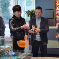 重义善成搏商海      ——记东莞市水墨田塬餐饮有限公司董事长梁政斌