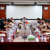 邓伟谋主持召开抗旱保饮水、保生产、保安全、保稳定工作调度会时强调  抓细抓实“一抗四保”各项工作 牢牢守住各领域工作底线