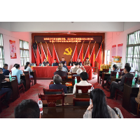 市市场监督管理局、非公综合党委率光明山支部、光明山个协分会到三甲乡尖山岭村开展扶困助学活动