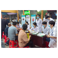 市人民医院开展肿瘤防治宣传周活动
