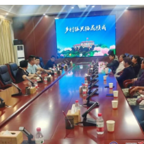 牙泉村组团赴西渡镇梅花村参观学习
