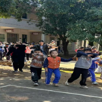 过水坪镇中心小学开展消防演练活动