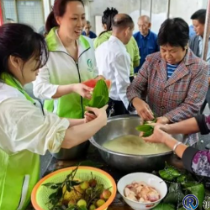 端午节：我县开展关爱老人主题活动