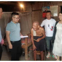 过水坪镇政协委员情系困难群众