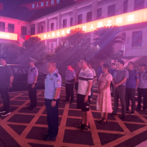 河洲镇选派干部参与夜间治安巡逻