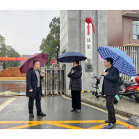 张娅琳调研校园安全防范工作