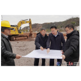 雷华调研企业项目复工复产工作