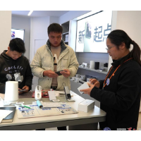 “以旧换新”激发我县手机市场活力