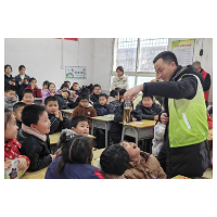 科普活动走进东富小学