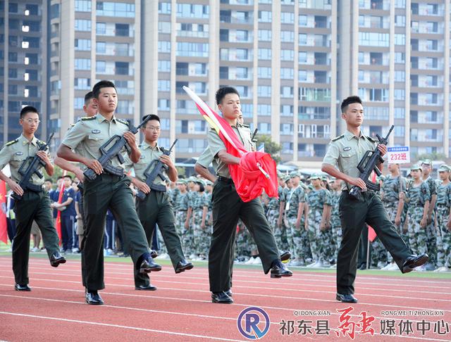 成章学校举行新学期第一次升旗仪式__祁东新闻网