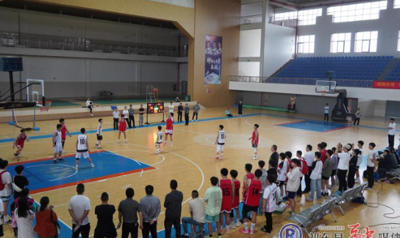全县中小学生篮球赛圆满落幕