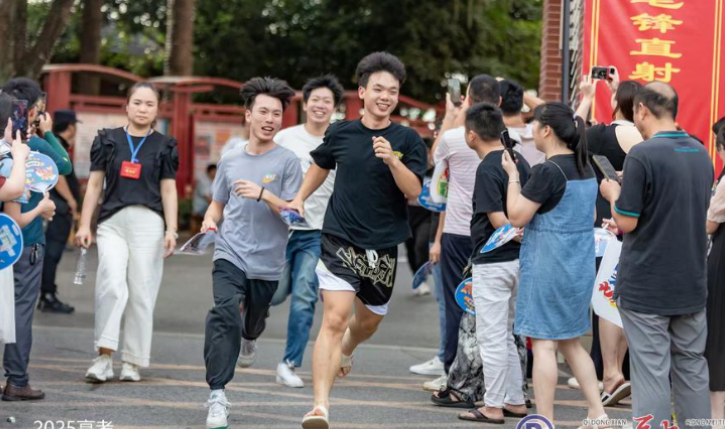 我县2025年高考圆满结束
