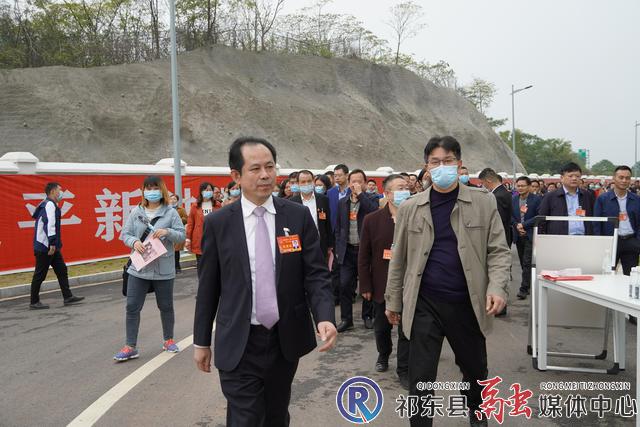 祁东县融媒体中心10月27日讯(记者:蒋海军 彭康)26日下午,出席县第