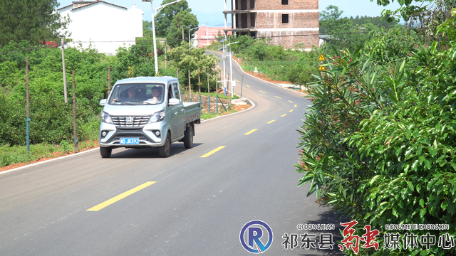 w_汽车.jpg.bmp