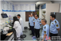 我县首批食品安全快速检测服务点投入使用