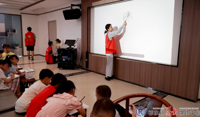 祁东：留守儿童也有“七彩”假期