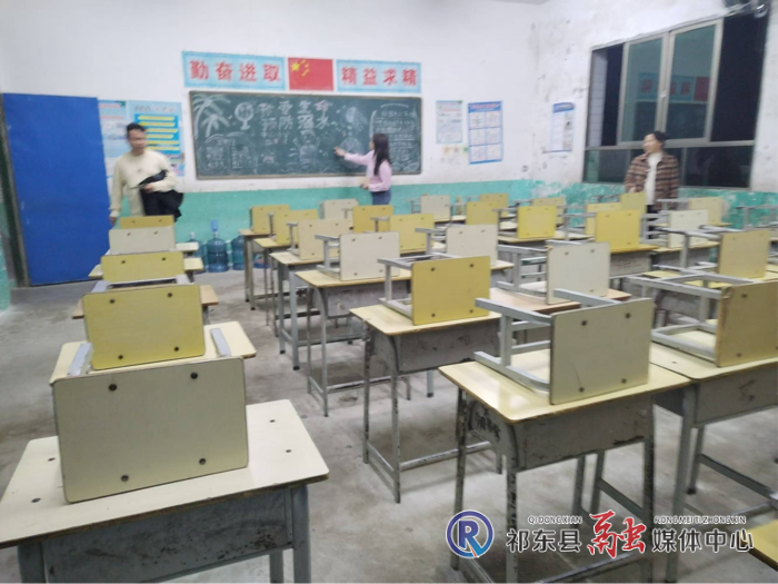 官家嘴镇中心小学：“小评委”也有“大眼光”